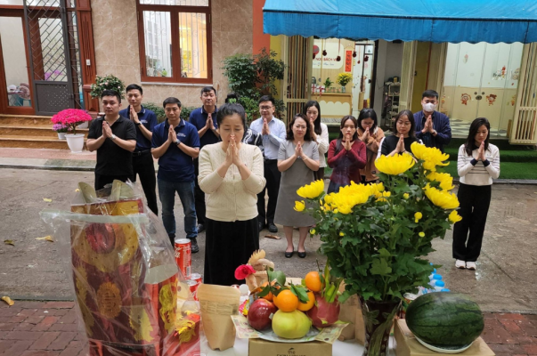 Lễ cúng khai trương văn phòng mới và khai Xuân đầu năm tại trụ sở chính Công ty